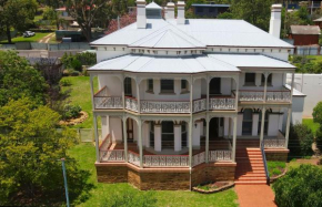 The Buchanan 1894, Parkes